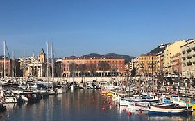 Charmant studio tout proche du port